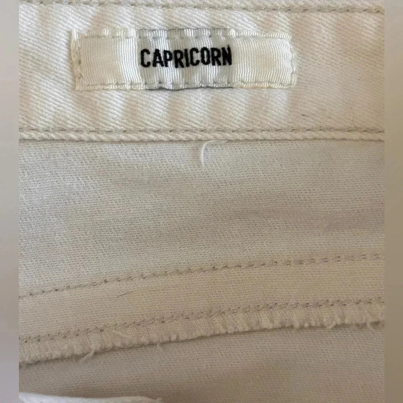 Day trip Capricorn Crochet Front Fray Hem White Denim Shorts W/Stretch EUC - Picture 10 of 14